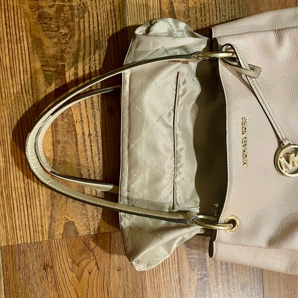 SALE!!!! PINK MK TOTE - Picture 8 of 9